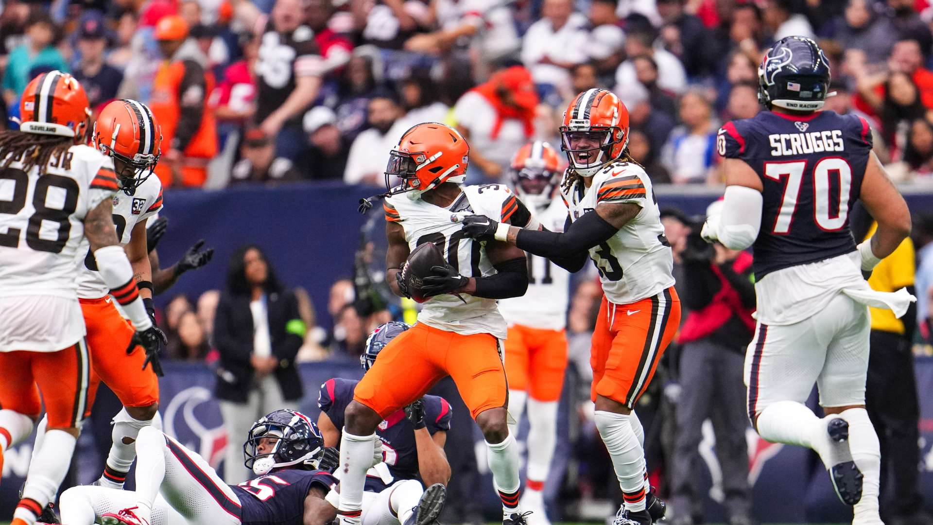 意甲第17輪國際米蘭4-0卡利亞裏 勞塔羅梅開二度恰球王傳射.