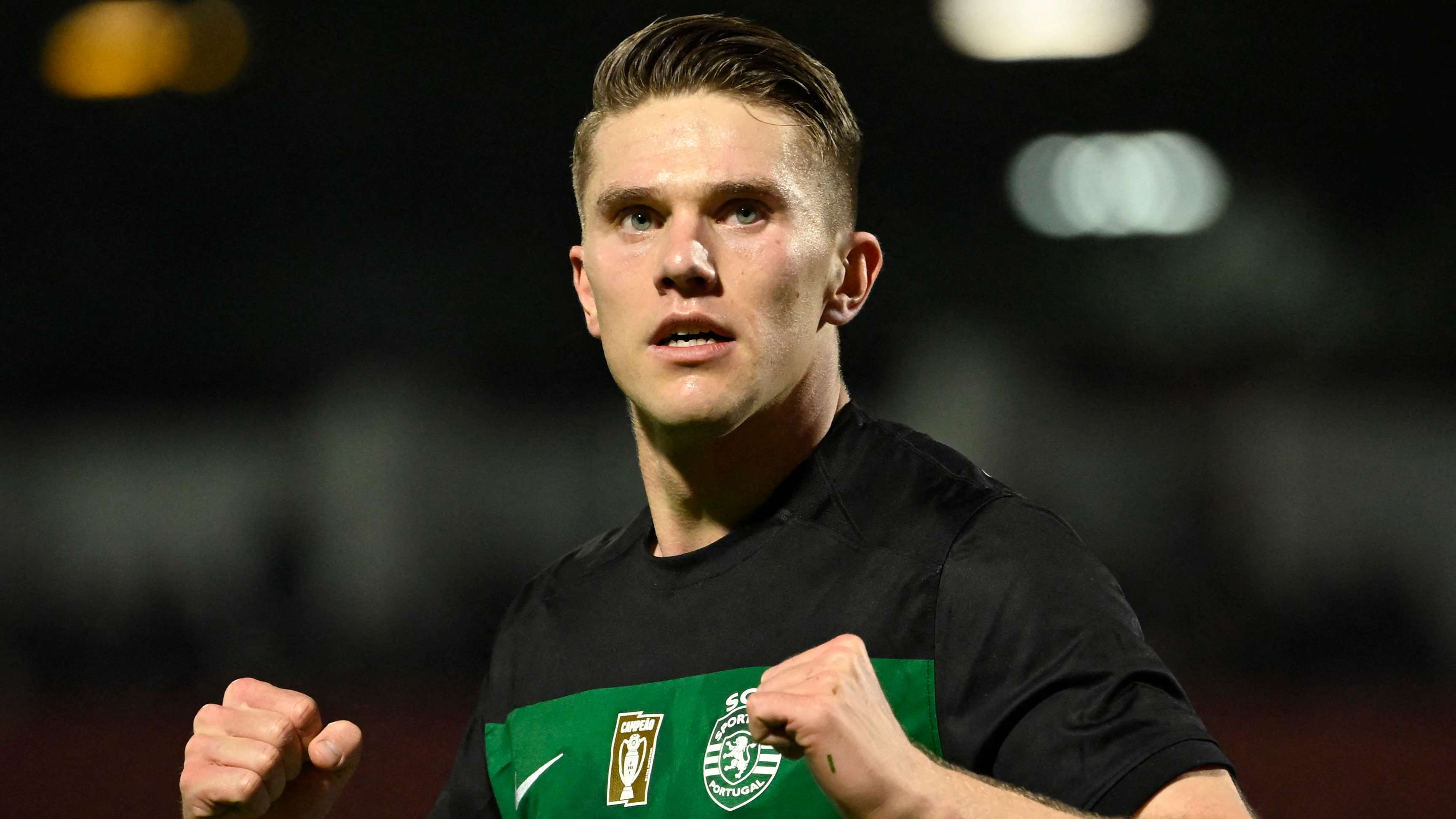 滕哈赫：奧納納對自己要求很高，但他目前的表現是不夠的.