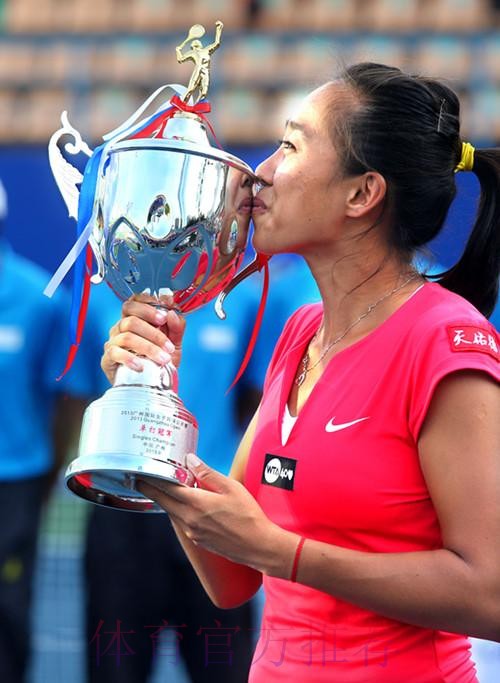 越努力越幸运 张帅WTA阿德莱德站女双夺冠 越努力越幸运 张帅WTA阿德莱德站女双夺冠